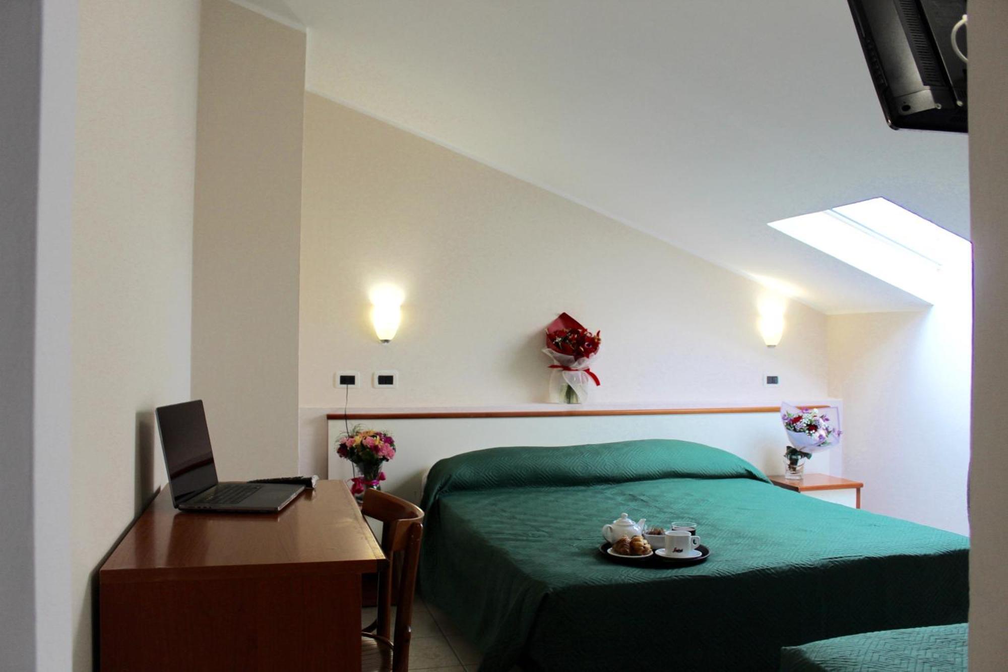 Blue Loft Hotel Чезенатіко Екстер'єр фото