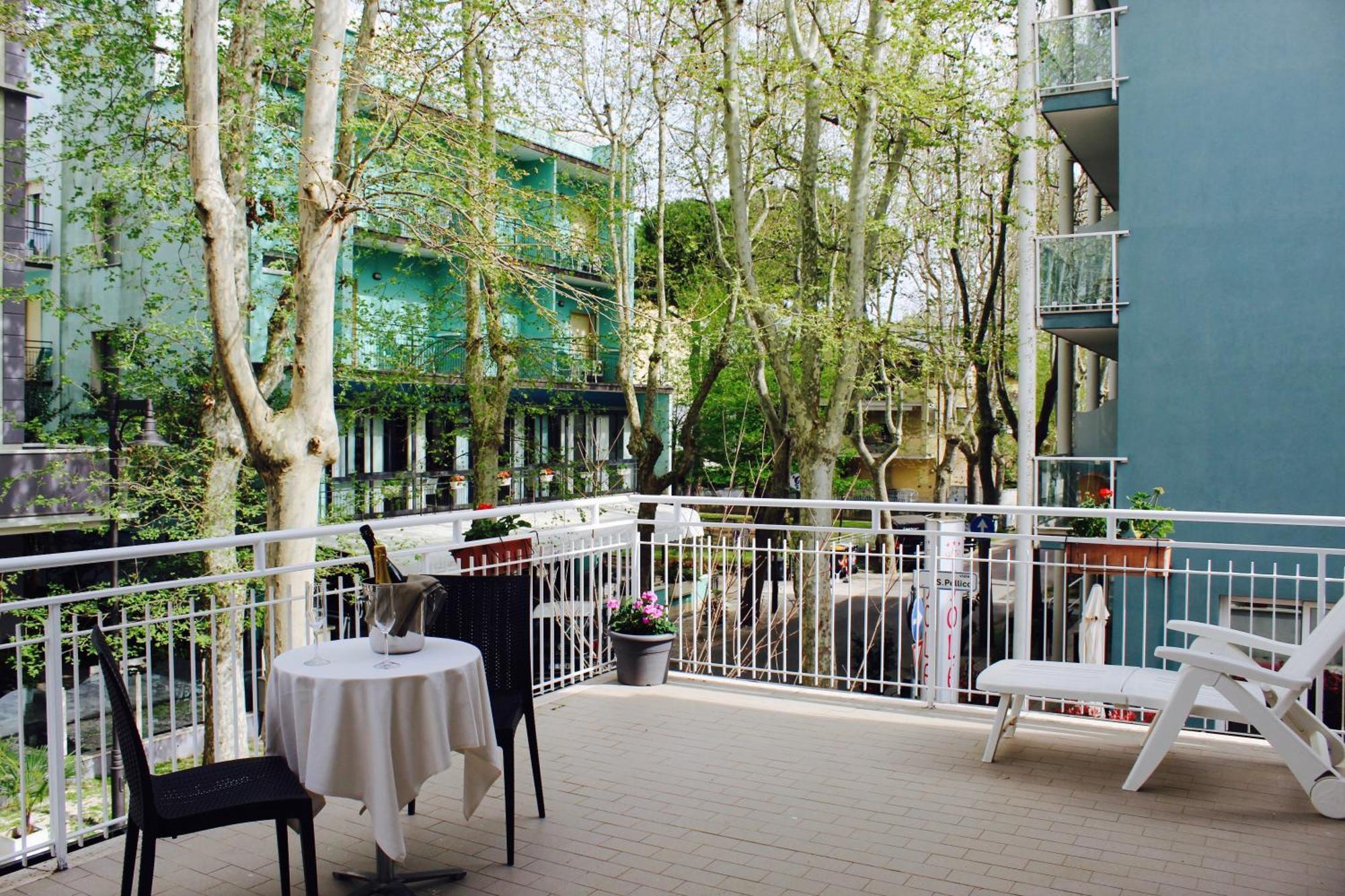 Blue Loft Hotel Чезенатіко Екстер'єр фото