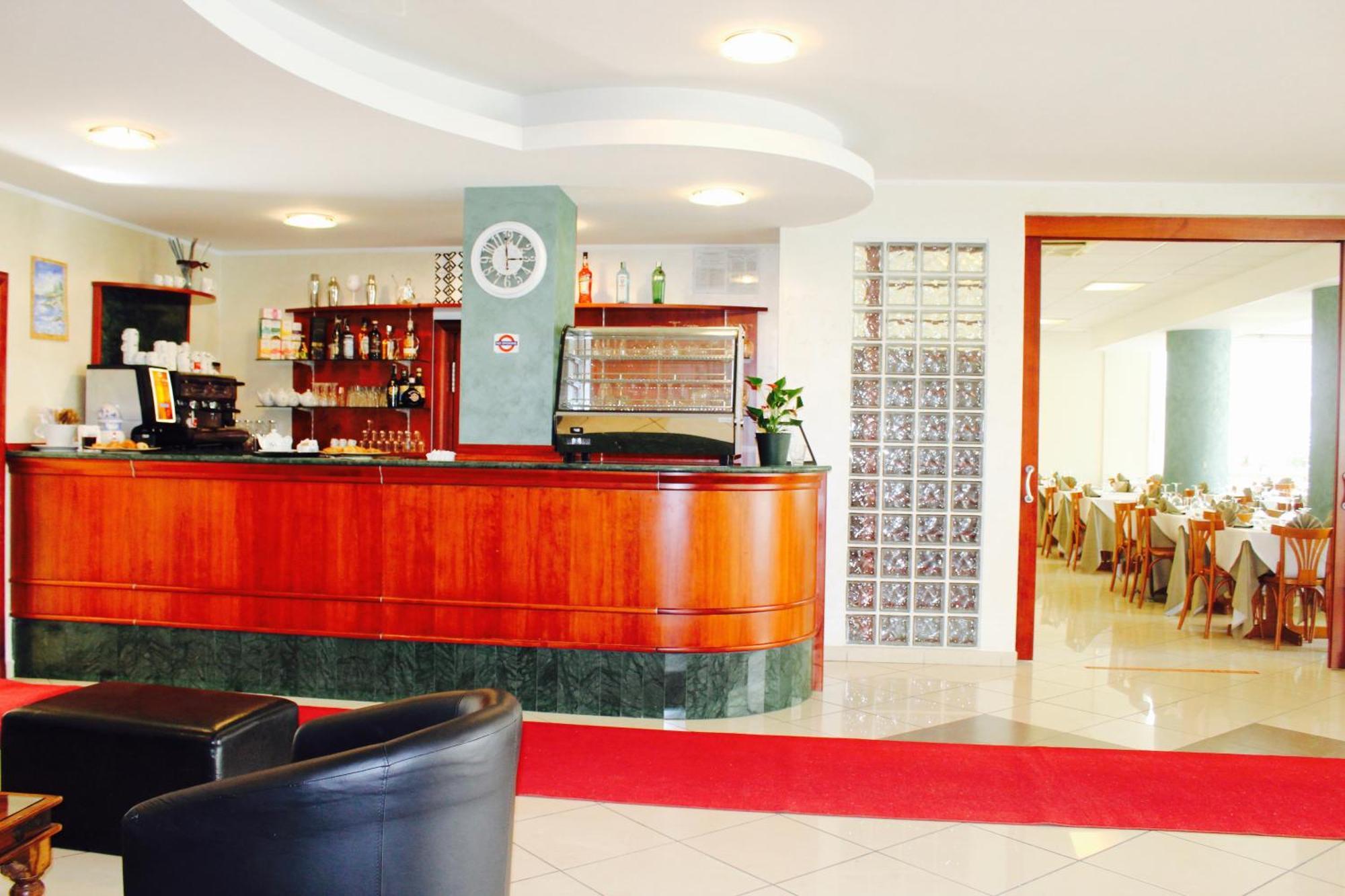 Blue Loft Hotel Чезенатіко Екстер'єр фото