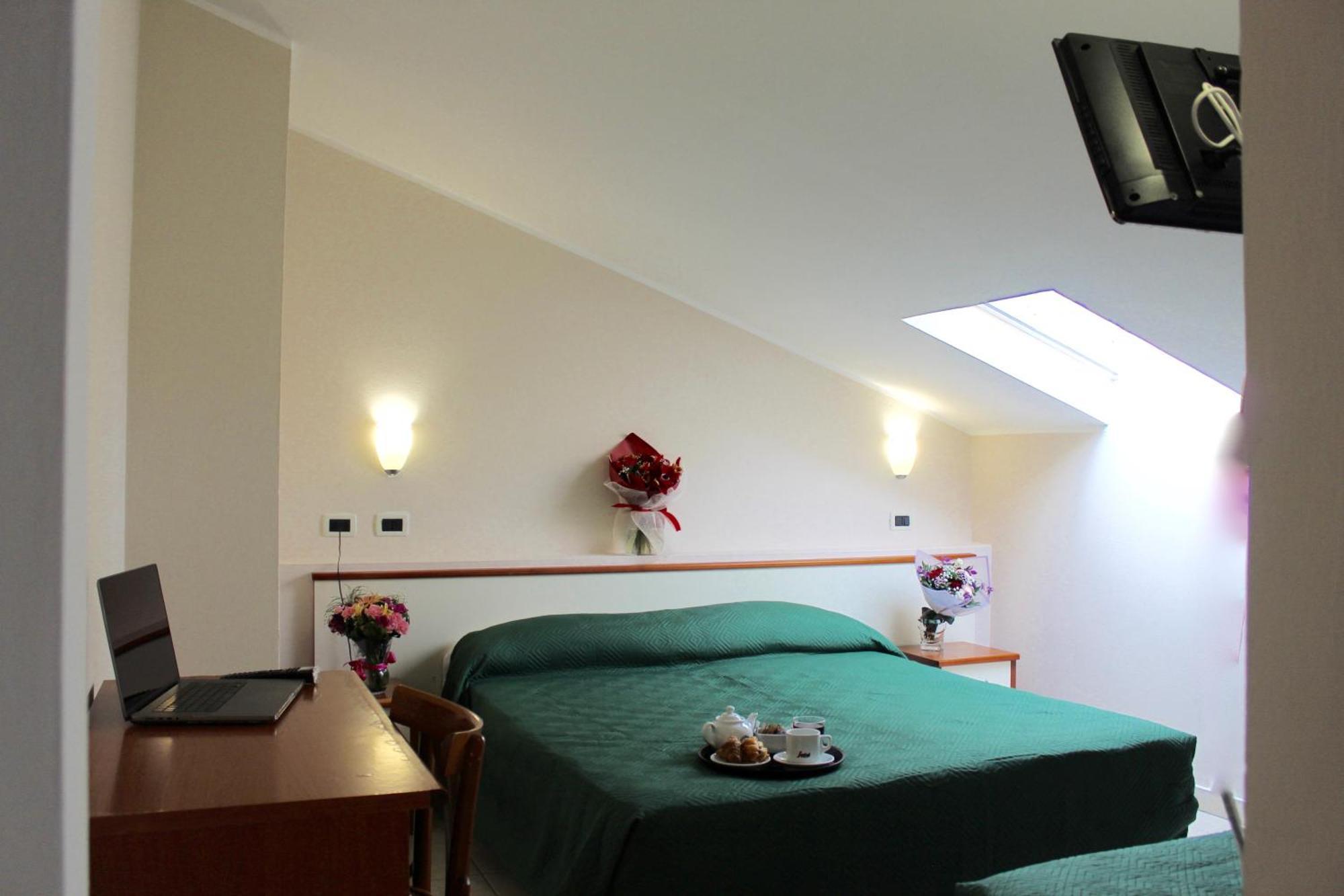 Blue Loft Hotel Чезенатіко Екстер'єр фото