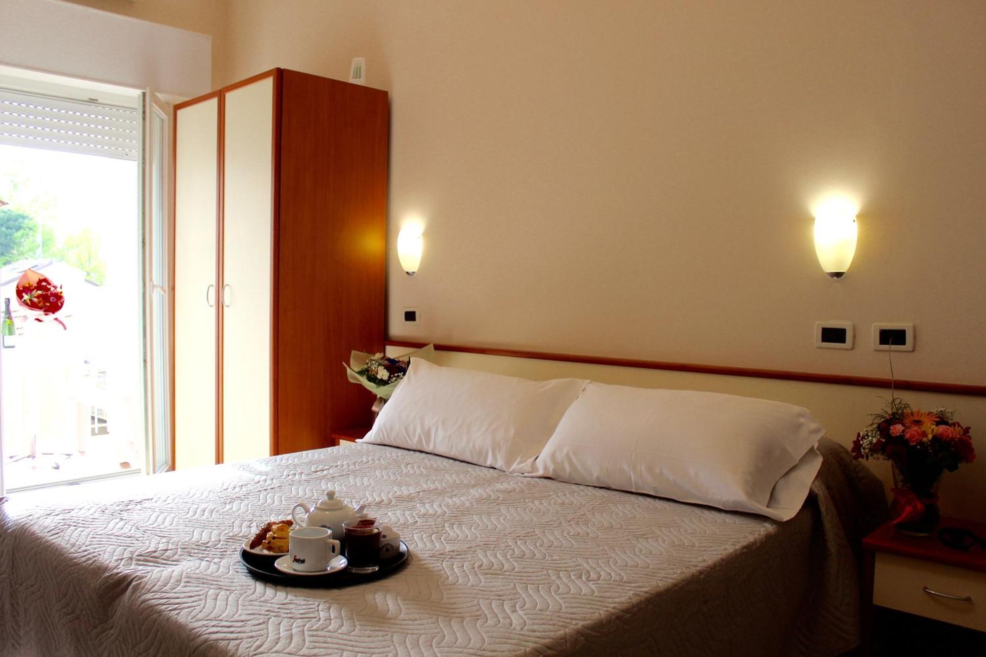 Blue Loft Hotel Чезенатіко Екстер'єр фото